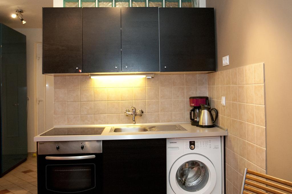 Gloria Apartment Будапеща Стая снимка
