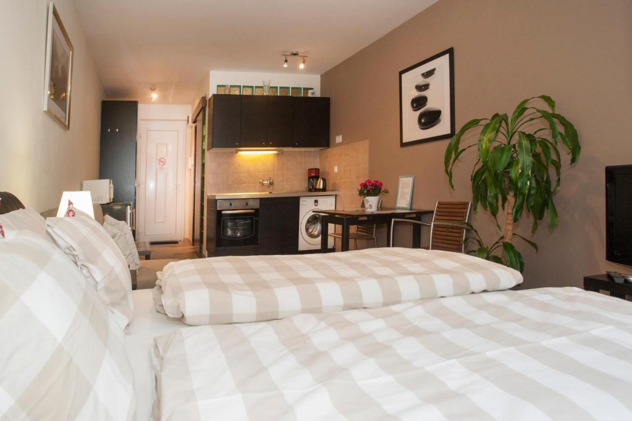 Gloria Apartment Будапеща Екстериор снимка