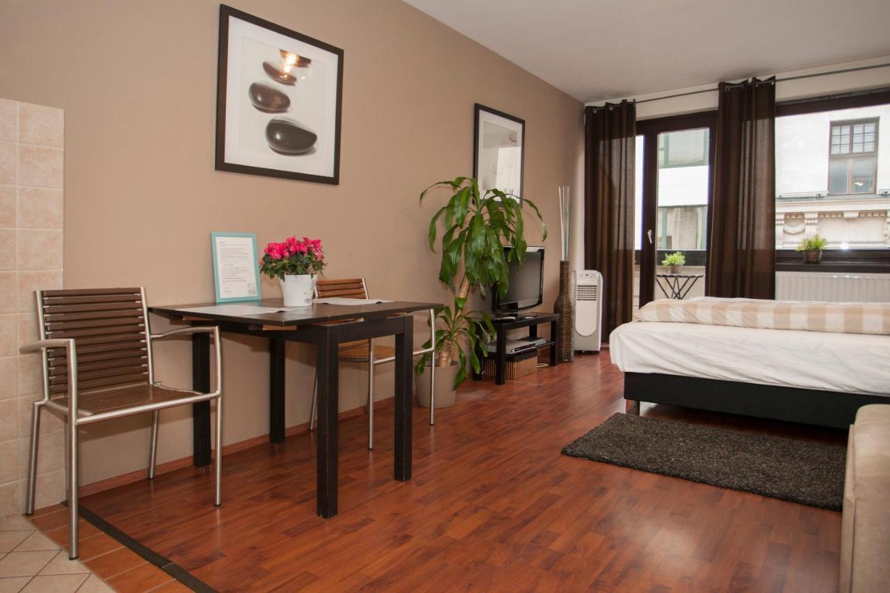Gloria Apartment Будапеща Екстериор снимка